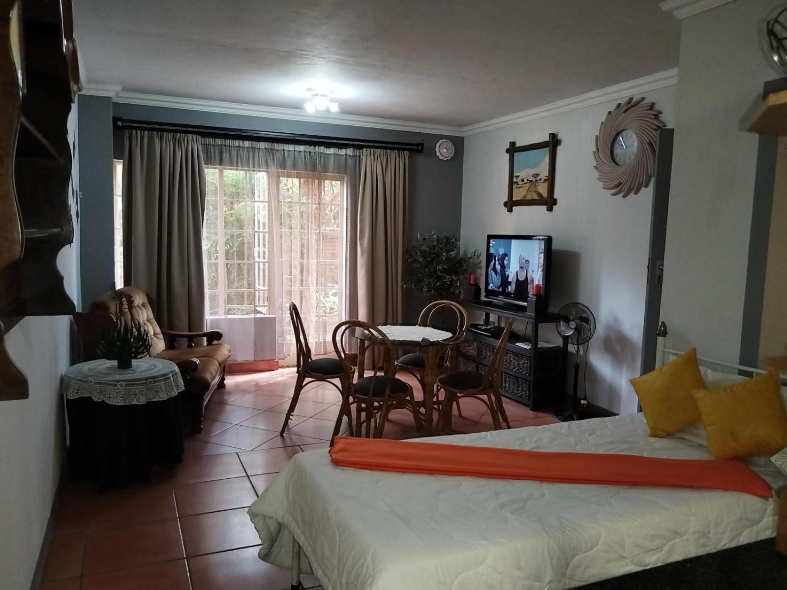 Suikerbosrant Sleep And Go Bed & Breakfast Претория Екстериор снимка